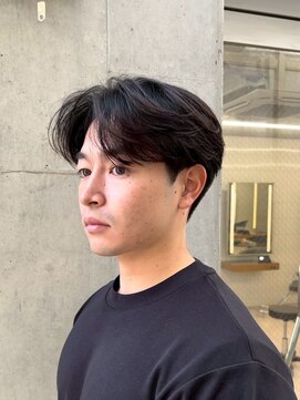 ニコ トウキョウ ロジック(nico TOKYO Logic) センターパートニュアンスパーマフェザーパーマ