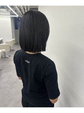ノウハウ キョウト(KNOWHOW kyoto) モードな切りっぱなしボブ