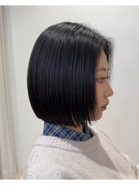 エアー(Air)&nbsp;ハンサムショート前下がりボブ切りっぱなしボブニュアンスパーマ