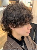 渋谷波巻きスパイラルパーマシャドウパーマメンズセンターパート