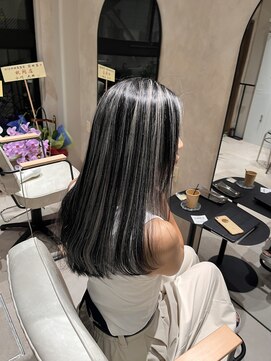 エラ(ere) コントラストグレージュハイライト　しっかりハイライト