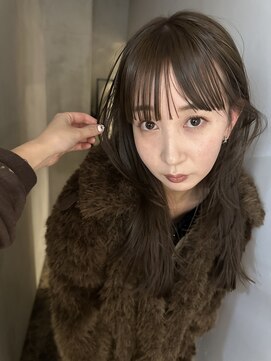 ユニ(uni) レイヤーカット.アッシュブラウン