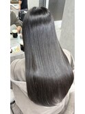 髪質改善ダークグレー×ストレートスタイル