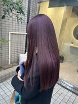 ティティアンバイイザ(titian by IZA) 〇バーガンディチェリーレッド艶髪カラーレイヤーカット