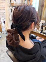 オートゥール(hair room Auteur)&nbsp;お呼ばれヘアセットゆるふわ巻き髪ポニー×リボン