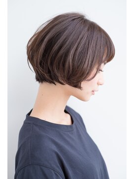 ラミ(L'ami) 【東 純平】小顔 丸みショートボブ グレージュ