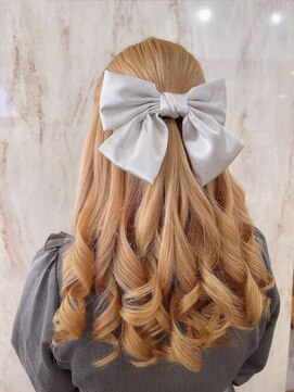 ラビス(Lovis) ミディアム/暗めカラー/デザインカラー/フェイスフレーミング