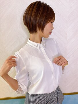 ロンド ストラーダ 心斎橋(Lond strada) ショート×ハイライト白髪ぼかし×マチルダボブ[心斎橋]