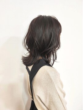 コヨミ(koyomi) 重めミディアムレイヤースタイル20代/30代/40代