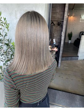 クルー(CREW) ホワイトグレージュ