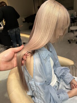 ロンド レア 天神大名店(Lond Le’a) ダブルカラー/インナーカラー/イヤリングカラー/ペールベージュ