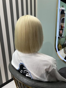 ルフレ 新宿本店1st(Reflet) ハイトーンボブ