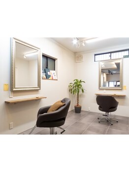 《塚口駅/大人女性に人気のサロン》ダメージ、クセ、広がり、白髪など髪のお悩みを解決いたします！