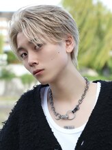 ゴールド 京都 三条(GOALD) フェザーパーマミルクティーベージュ刈り上げセンターパート