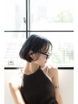 韓国風巻きのフェザーショートくすみベージュ