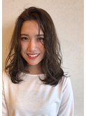 前髪なしヘルシーくせ毛風ニュアンス大人可愛いセミロング