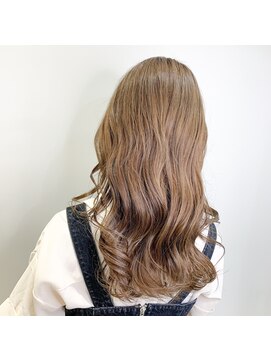 アッシュ 二子玉川店(Ash) ハイトーンの艶髪　ミルクティーベージュ