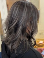 ラゴム 池袋(LAGOM)&nbsp;グレージュベースのハイライト[池袋/髪質改善]
