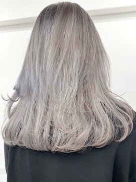 ウィコ 新宿(WICO) シルバーカラー[新宿駅/デザインカラー/レイヤーカット]