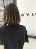 ヘアカタでも人気の軽やかくびれミディアム