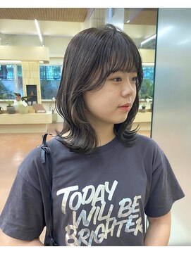 パークレーン アイス イヴェン(park lane ICI yeven) ブリーチなし　オリーブグレージュ　ミディアム　顔まわりカット