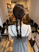 お呼ばれタイトヘア◎ツインヘアアレンジ結婚式ヘア
