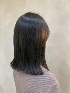ヘアーサロン キー(Hair salon key) 透明感グレージュ×切りっぱなし