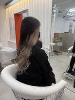 キコエル 三軒茶屋(kikoeru) シルバーベージュインナーカラー