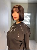 大人ガーリーダークアッシュミディアムレイヤーカット髪質改善