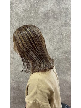 Hair atelier JURAKU 【ヘア アトリエ ジュラク】 ハイライトカラー