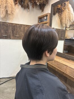 コジヘアー(CO ZI HAIR)の写真/《国分/駐車場あり》大人女性オススメのマンツーマンサロン◎経験豊富なstylistによる大人可愛いショート☆
