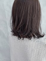 ムウ 難波(MOU)&nbsp;ハッシュカットフルバング似合わせカットレッドブラウン20代30代