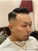 スキンフェードサイドパートスタイル