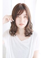 シュシュット(chouchoute)&nbsp;大人かわいいこなれ美髪ミディホワイトグレージュネビージュ/007