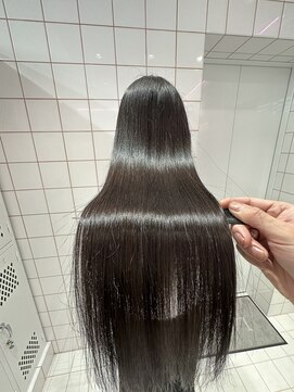 ロンドルーチェ 心斎橋(Lond luce) ダークアッシュ/ミディアムレイヤーカット［髪質改善/縮毛矯正］