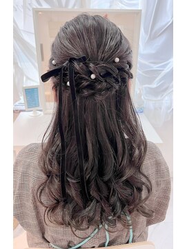 アマレット 東京駅八重洲店(amaretto) ねじり交差ハーフアップ