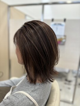 アドラーブル 長岡リバーサイド千秋店(adorable) 大人ミディアム　透明感ベージュ×シークレットハイライト