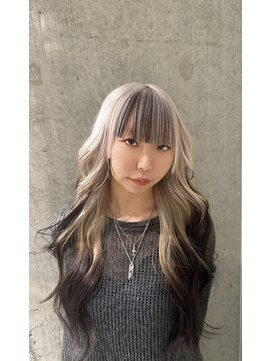 モニカ(MONIQA) ホワイト×ブラウン