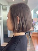 青山白髪ぼかしハイライトウルフショートボブグレージュ40代50代