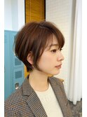 まわりと差がつくくびれショート×マロンブラウン