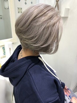 ラピス 池袋(Lapis) 【Lapis／池袋】ホワイトレイヤーショート