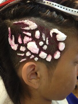 タイズ 秦野店(ties) カラーアート（サソリ）