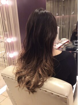 ステラプレミアム(Steller PREMIUM) 「PREMIUM」　ブロンドヘアー　（毛先グラデーション）