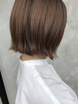 マターエル(mata L23) 切りっぱなしボブ