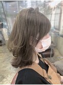 大人かわいいくびれミディラベンダーインナーカラー