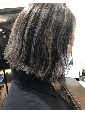 ヘアー クリエイト カルバリ(HAIR CREATE Calbari) 切りっぱなしボブ~攻めハイライト~