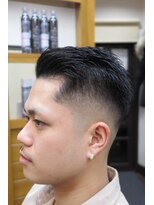 バーバーオオキ(Barber Ohki) ハードパートスキンフェードスタイル