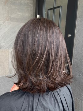 メゾン アヴァロ(Maison Avallo) #くびれロブ #アッシュブラウン