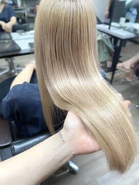 ヴィフ 大船(VIF) ホワイトベージュ/ペールベージュ/大船/大船駅/ケアブリーチ