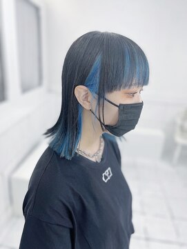 ネフ(NeF) ブラック＋ブルーのコントラストカラー☆